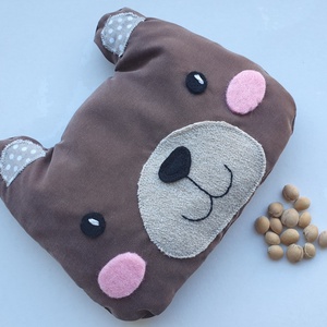 Maci buksi- meggymag párna - Meska.hu