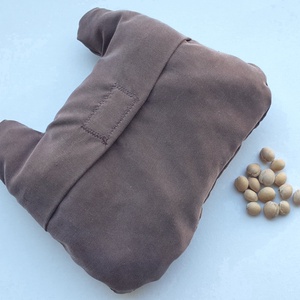 Maci buksi- meggymag párna - szépségápolás - egészségmegőrzési kellékek - meggymagpárna - Meska.hu