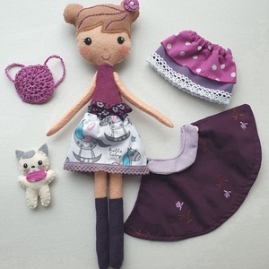 Lili- öltöztethető  textilbaba pinduri cicával és kiegészítőkkel - AZONNAL VIHETŐ! - játék & sport - baba & babaház - öltöztethető baba - Meska.hu