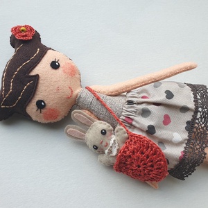 Sugi- öltöztethető  textilbaba pinduri nyuszival és kiegészítőkkel - AZONNAL VIHETŐ! - játék & sport - baba & babaház - öltöztethető baba - Meska.hu