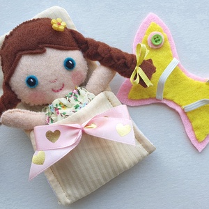 Apróságok szundizsákban- Kamilla aprócska tündérlány levehető szárnyakkal(sárga) - játék & sport - baba & babaház - játékbaba, babakellék - Meska.hu