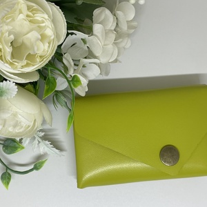 Valódi bőr zsebkendőtartó - sárgászöld, Otthon & Életmód, Tárolás & Rendszerezés, Zsebkendőtartó, Bőrművesség, MESKA