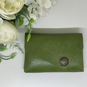 Valódi bőr zsebkendőtartó - olívazöld - Meska.hu