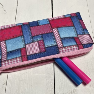 Patchwork mintás textil tolltartó - pipere - neszesszer - otthon & életmód - papír, írószer - tolltartó & ceruzatekercs - Meska.hu