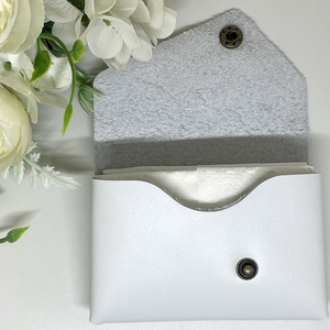 Valódi bőr zsebkendőtartó - hófehér - otthon & életmód - tárolás & rendszerezés - zsebkendőtartó - Meska.hu