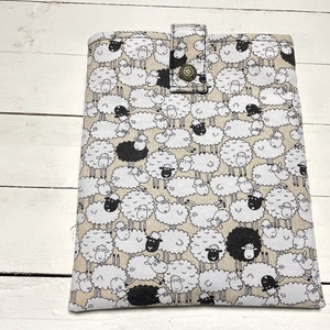 Birkás (bárányos) könyvtok patentos záródással � 21x25 cm - Meska.hu