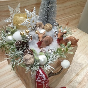 Ezüst karácsony asztaldísz natúr fa fiókban őz figurákkal - karácsony - karácsonyi lakásdekoráció - Meska.hu