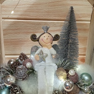  Angyal faházikóban karácsonyi ajtódísz LED világítással - karácsony - Meska.hu