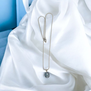 Glamor ezüstös medál - ékszer - nyaklánc - medálos nyaklánc - Meska.hu Glamor ezüstös medál - ékszer - nyaklánc - medálos nyaklánc - Meska.hu