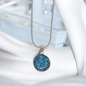 Glamor menta csillogó medál, Ékszer, Nyaklánc, Medálos nyaklánc, Üvegművészet, MESKA