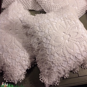 Fehér horgolt párnahuzat (40x40) - otthon & életmód - lakástextil - párna & párnahuzat - Meska.hu