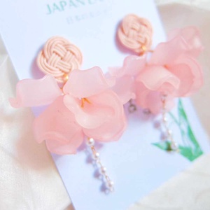 Japán Pedal Ballerina Fülbevaló - ékszer - fülbevaló - lógó fülbevaló - Meska.hu