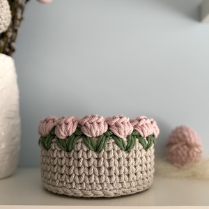 Horgolt tulipános kos�r - ünnepi díszek, dekorációk - húsvéti díszek és dekorációk - húsvéti kosár - Meska.hu