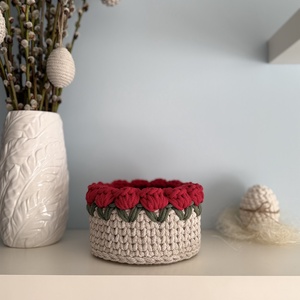 Horgolt tulipános kosár - ünnepi díszek, dekorációk - húsvéti díszek és dekorációk - húsvéti kosár - Meska.hu