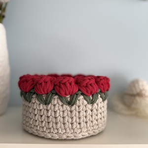 Horgolt tulipános kosár - ünnepi díszek, dekorációk - húsvéti díszek és dekorációk - húsvéti kosár - Meska.hu