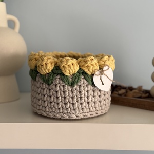 Horgolt tulipános kosár - otthon & életmód - tárolás & rendszerezés - tárolókosár - Meska.hu