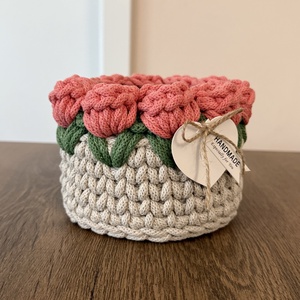 Mini horgolt tulipános kosárka - Meska.hu