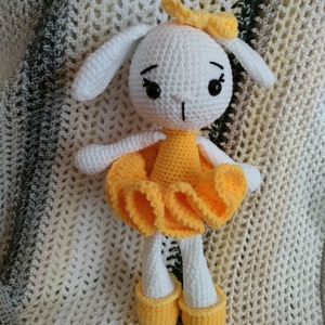 Fodros szoknyás nyúllány - Horgolt - játék & sport - plüssállat & játékfigura - nyuszi - Meska.hu