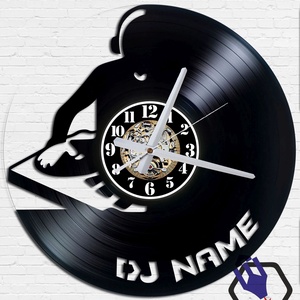 Falióra bakelitlemezből készítve - DJ NAME #2 - Meska.hu