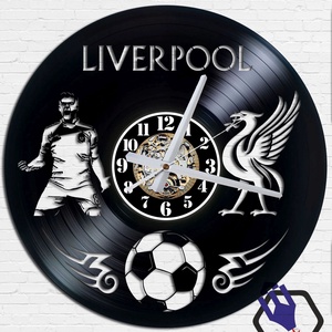 Falióra bakelitlemezből készítve - Liverpool #3, Otthon & Lakás, Dekoráció, Falióra & óra, Fali és függő dekoráció, Gravírozás, pirográfia, Mindenmás, Meska