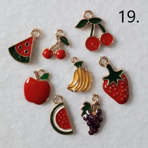 Színes medál csomagok - travelling, fruits (2994) - kellékek & szerszámok - gyöngyfűzés kellékek - egyéb alkatrész - Meska.hu