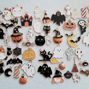 Halloween medál csomagok II. (3072) - kellékek & szerszámok - gyöngyfűzés kellékek - egyéb alkatrész - Meska.hu