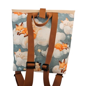 Alvó rókás roll-top hátizsák - táska & tok - hátizsák - roll top hátizsák - Meska.hu