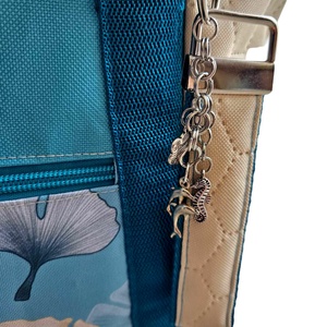 Vidám tavaszi gingko mintás vízálló női táska ajándék kulcstartóval - táska & tok - kézitáska & válltáska - válltáska - Meska.hu