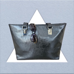 Fényes fekete textilbőr táska laptoptartó rekesszel - Meska.hu