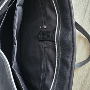 Fényes fekete textilbőr táska laptoptartó rekesszel - táska & tok - kézitáska & válltáska - válltáska - Meska.hu