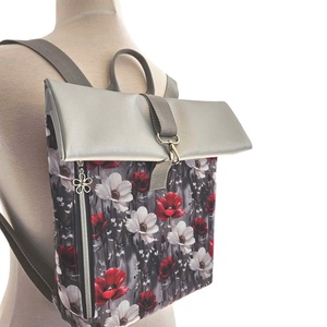 Tavaszi virágos ezüstös roll-top hátizsák - Meska.hu
