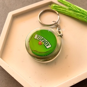 Egyedi epoxy gyanta kulcstartó üdítős kupakkal - táska & tok - kulcstartó & táskadísz - táskadísz - Meska.hu