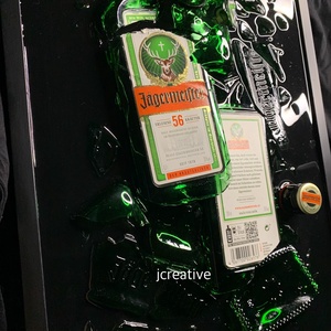 Zöld üveg falikép újrahasznosított, kézzel készült dekoráció epoxy gyantával, Otthon & Életmód, Dekoráció, Fali és függő dekoráció, Falra akasztható dekor, Famegmunkálás, Mindenmás, MESKA