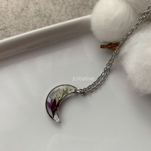 Valódi préselt virágos félhold medál nyaklánc, Ékszer, Nyaklánc, Medálos nyaklánc, Ékszerkészítés, Mindenmás, MESKA