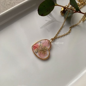 Préselt hortenzia, vadmurok szív formájú medálba - ékszer - nyaklánc - medálos nyaklánc - Meska.hu