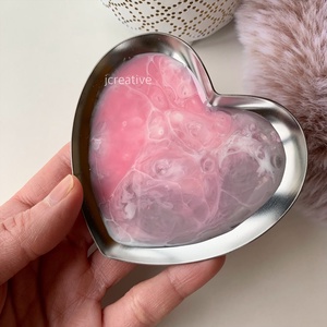 Szív alakú epoxy ékszertartó tálka � egyedi, kézműves darab - otthon & életmód - dekoráció - asztal és polc dekoráció - dekorációs tál, tartó - Meska.hu