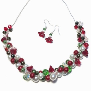 Piros-fehér-zöld gyöngy szett, Ékszer, Ékszerszett, Ékszerkészítés, 48 cm hosszú nyaklánc, 3 cm hosszú fülbevalóval., MESKA