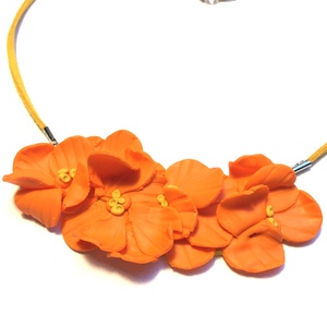 Narancssárga virágos nyaklánc, Ékszer, Nyaklánc, Statement nyaklánc, Ékszerkészítés, MESKA