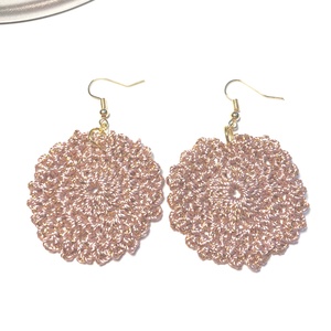 Aranyszálas rosegold kerek, Ékszer, Fülbevaló, Lógós kerek fülbevaló, Horgolás, MESKA