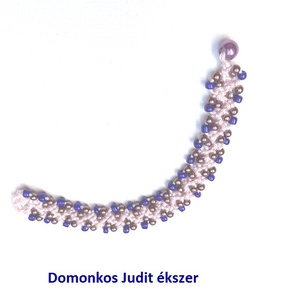 Rózsaszín gyöngyös karkötő, Ékszer, Karkötő, Gyöngyös karkötő, Horgolás, MESKA