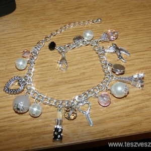 Csajos bizsu karkötő charmokkal PÁRIZS stílusában -  - Meska.hu