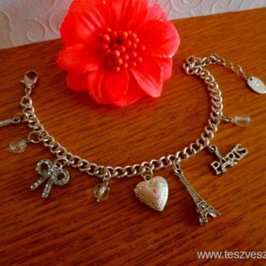 Csajos bizsu karkötő charmokkal PÁRIZS stílusában - Meska.hu