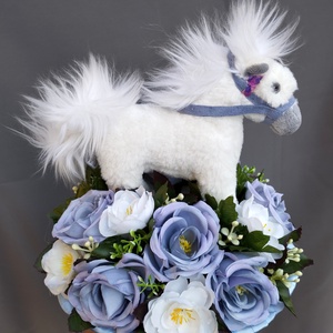 Egyedi lovacskás  ballagási csokor - otthon & életmód - dekoráció - virágdísz és tartó - csokor & virágdísz - Meska.hu