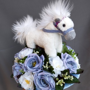 Egyedi lovacskás  ballagási csokor - otthon & életmód - dekoráció - virágdísz és tartó - csokor & virágdísz - Meska.hu