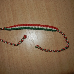 Magyar karkötő - Meska.hu
