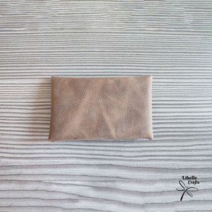 Világos barna egyfakkos kártyatartó - táska & tok - pénztárca & más tok - kártyatartó & irattartó - Meska.hu