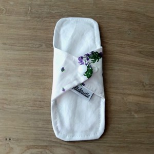 Levendula tisztasági mosható betét 18cm (piskóta forma) -  - Meska.hu