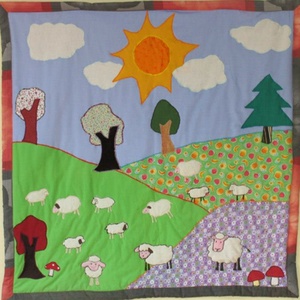 gyermekfalvédő patchwork technikával - otthon & életmód - babaszoba, gyerekszoba - falvédő gyerekszobába - Meska.hu