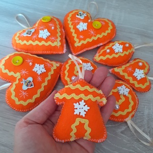 8db narancssárga  filc dísz karácsonyfadísz - karácsony - karácsonyi lakásdekoráció - karácsonyfadíszek - Meska.hu