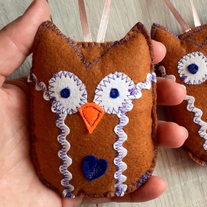 1db bagoly filc dísz, Otthon & Életmód, Dekoráció, Fali és függő dekoráció, Függődísz, Varrás, Patchwork, foltvarrás, MESKA